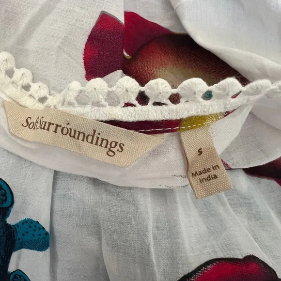 Soft Surroundings White and Red Fish Print Tunic - Picture 8 of 10